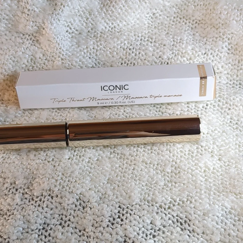 ICONIC London Triple Threat Mascara in Black, 9ml/0.30fl oz - Picture 10 of 10